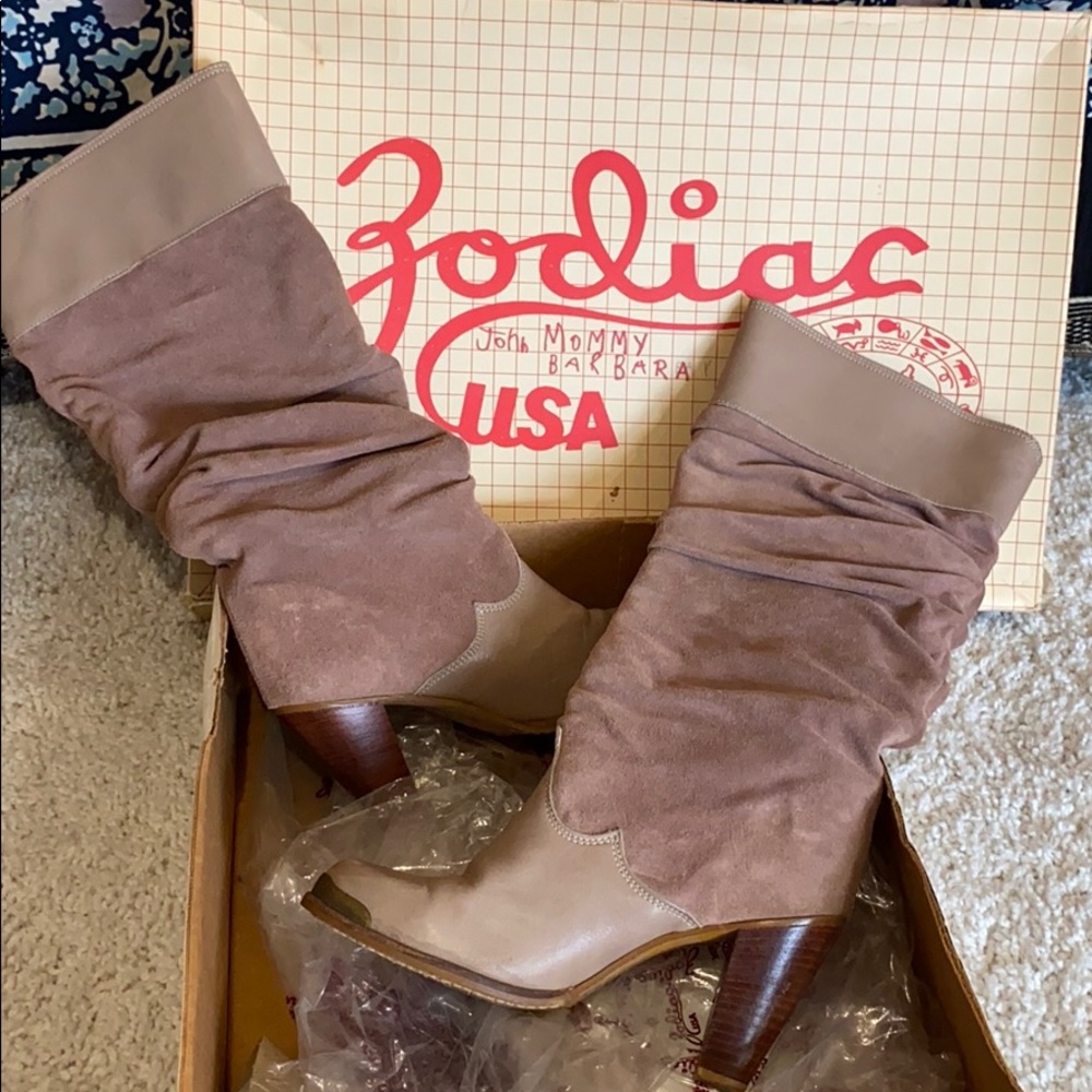 Vintage Authentic Zodiac slouchy suede boots